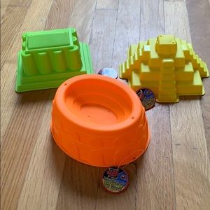 Wonders of the World Sand Molds